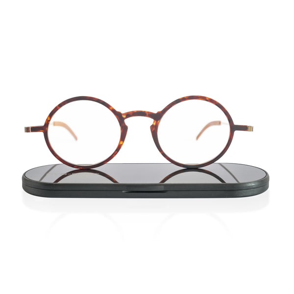 kreuzberg | fashionable super-light round reading glasses with ultra slim case