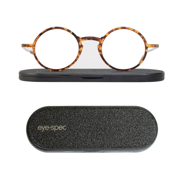 kreuzberg | fashionable super-light round reading glasses with ultra slim case